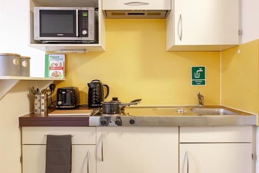 1 bed studio, Fulham Palace Road, Hammersmith, London, W69PA - Image 14